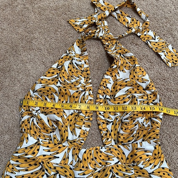 Farm rio medium banana print crossover halter backless jumpsuit . - Picture 7 of 12